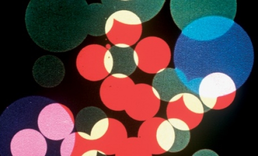 Oskar Fischinger - Circles (1933) Oskar Fischinger - Circles (1933)