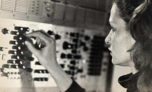 Éliane Radigue Éliane Radigue