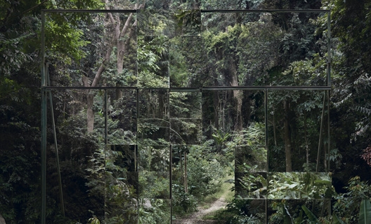 Noémie Goudal Les Mécaniques I-III Série "Les Mécaniques", 2016. Noémie Goudal Les Mécaniques I-III Série "Les Mécaniques", 2016.