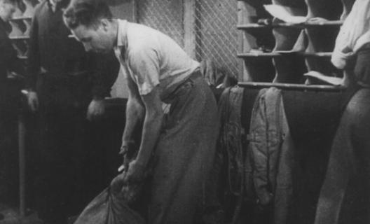 Night mail (1936), film de Basil Wright et Harry Watt Night mail (1936), film de Basil Wright et Harry Watt